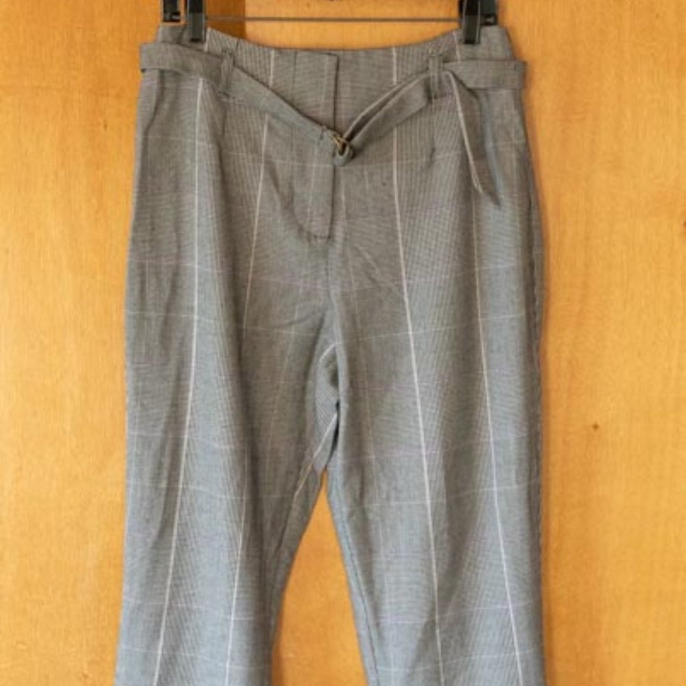 Who What Wear Gray Plead Pants womens 8